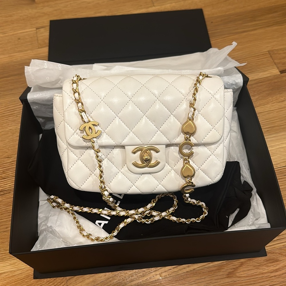 Lambskin Enamel Quilted Small Coco Hearts Square Flap White